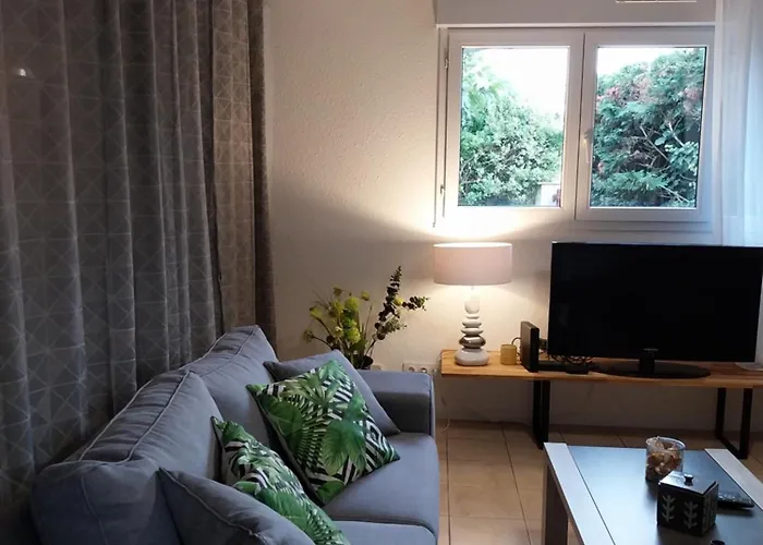 Nana Semesterbostad *